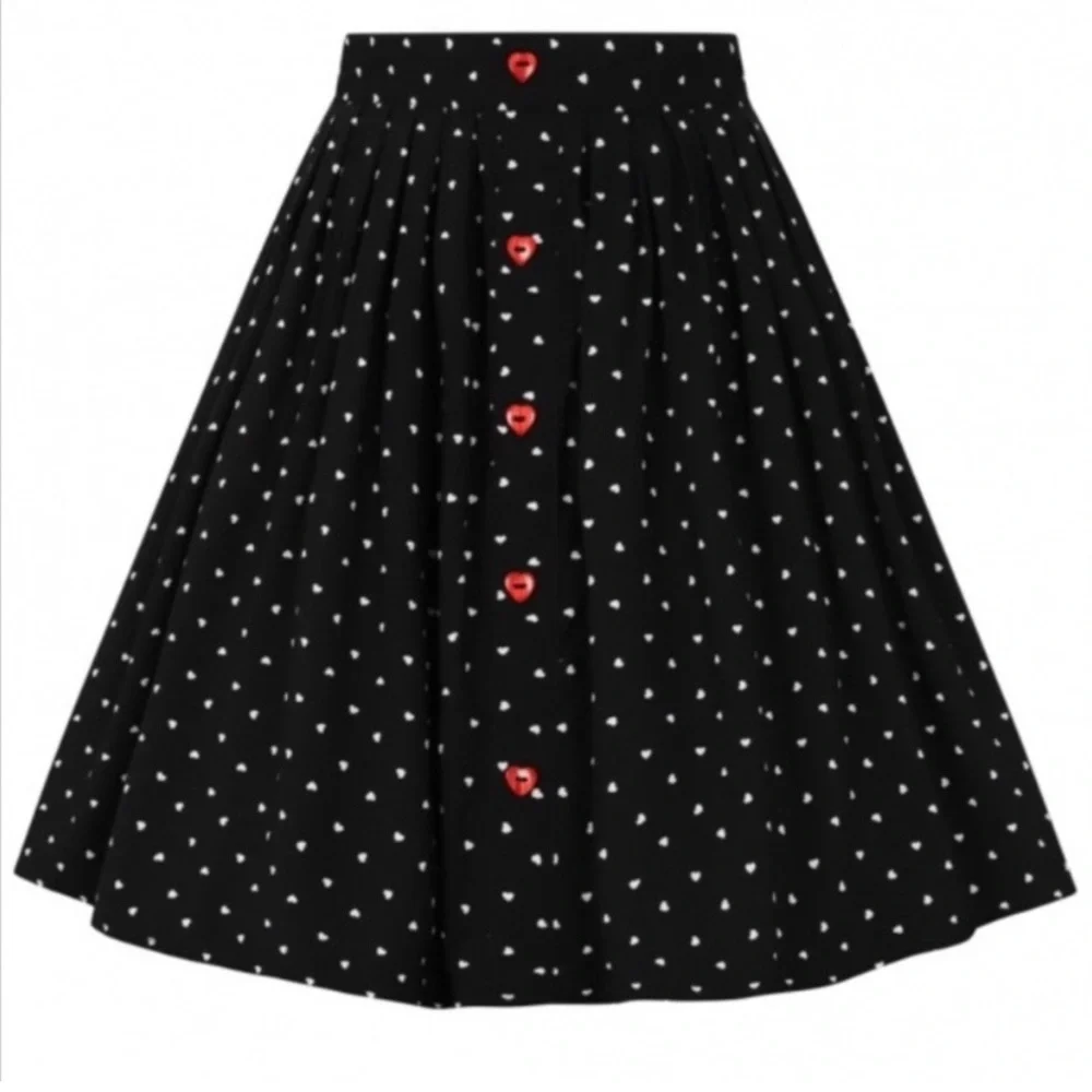 Black polka dot skirt with cute red heart buttons - Picture 1 of 4